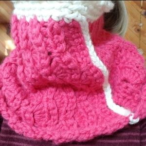 Merino gaiter cowl scarf magenta